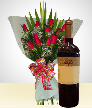 Flores a Guatemala Combo Distincin: Bouquet de 12 Rosas + Vino.