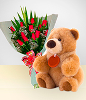 San Valentn - Combo Capricho: Bouquet de 12 Rosas + Peluche